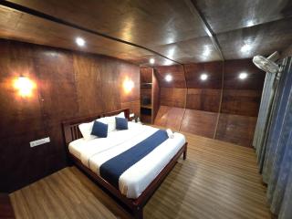 Woodshade resort - 1