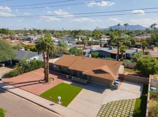 3bdr Remodeled Scottsdale Desert Pool Oasis and Entertainment - 6