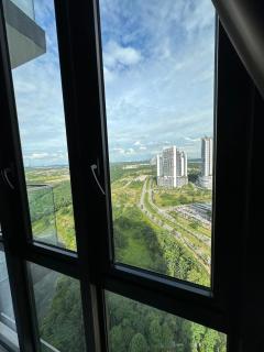 D Pristine 4 bedder apartment 2325 opp legoland - 9