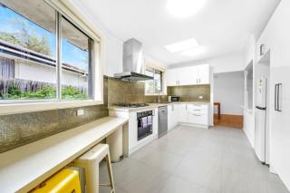 Comfy Croydon Family Getaway Near Trails and Cafes - 3