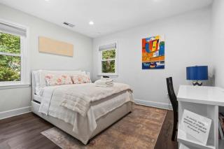 Fire pit - 6 Min to North Hills - Screened Porch - 3