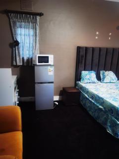 Yellow Stars Guesthouse - 0