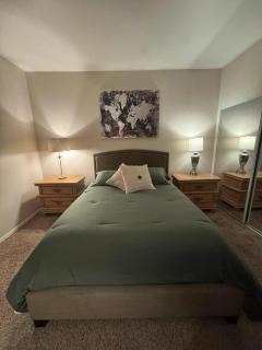 HOLLYWOOD- Cozy Penthouse with Private Rooftop - 6