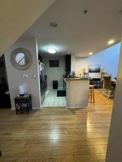 HOLLYWOOD- Cozy Penthouse with Private Rooftop - 4