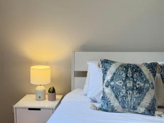 Private Ground-Floor Retreat with 2 Ensuite Rooms - 5