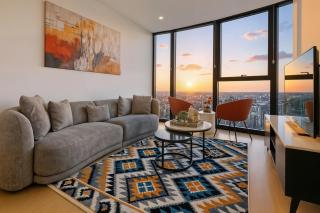 Level 44 2BD 2BTH Apt Views Pool SPA Crown - 8