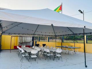 1BR Oceanfront Apartment with Wi-Fi, AC and Power Backup - 5