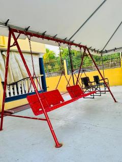 1BR Oceanfront Apartment with Wi-Fi, AC and Power Backup - 4