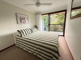 Catalina Cove-From Door to Shore in 2 Minutes - 6