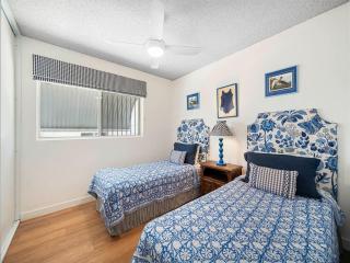 Culverston Unit 1 Kings Beach QLD - 1