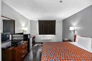 Econo Lodge Princeton - 8