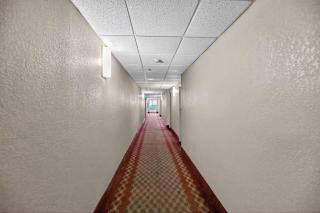 Econo Lodge Princeton - 1