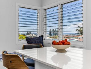 High Tide 4BR 3 level house Ocean views & Pool - 3