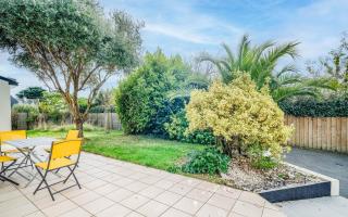 Coin de paradis familial, jardin et plages à pied - 6