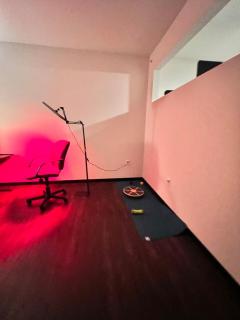 Cozy Room In Madison - 7