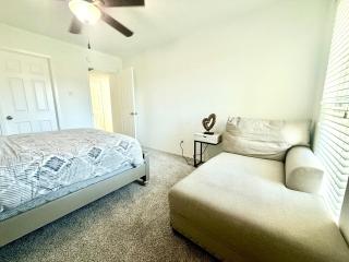 Luxe, Family Friendly, Spacious & Private Entrance - 7