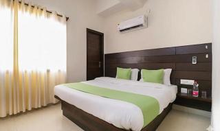 FabHotel Red Ark Inn - 1