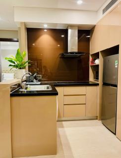 Luxury Apartment with Ocean View - 1 minute to beach - 5