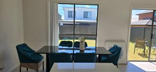 Luxurious new 5 bedroom house and Double garage - 7