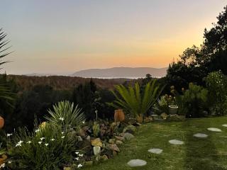 Knysna Tranquil 3 Bedroom Cabin - 9