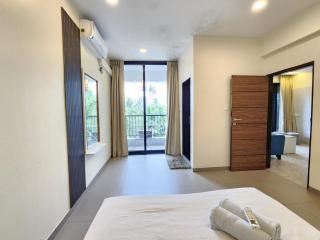 Peaceful Candolim 2BHK Apartment - Family Stay, Scenic View, Pool - 3