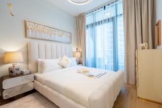 Refined 1BR - Elegant Comfort - 9