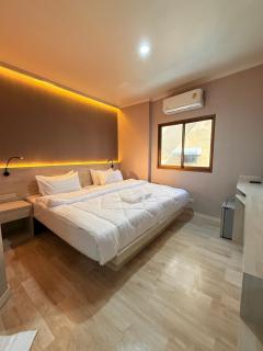 Luck Hotel Huai Khwang MRT Ratchada - 8