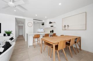 River Retreat - 2 bedroom - River and Beach - 2