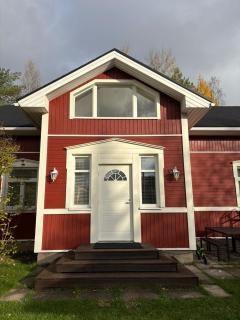 Spacious and cozy family-friendly wooden house - 8