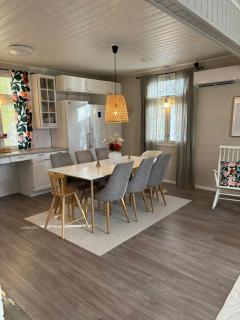 Spacious and cozy family-friendly wooden house - 3