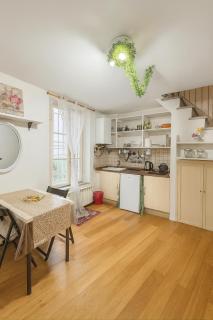 Incantevole Monolocale a Lucca nel Centro Storico - EstateGuard Group - 0