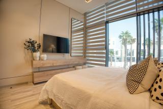 Luxury 3BR Villa with Maid Room & Private Beach Access - 7