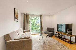 Comfortable 1BR Flat, 8 mins to Barbican Station - 9