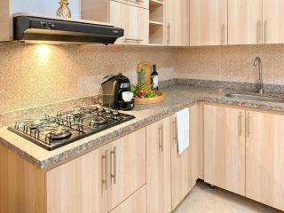 Spacious Boutique Loft with Netflix - Perfect Location - 4