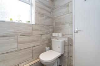 Open Mind Property - 4BR, 17 Guests & Free Parking - 5