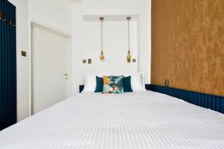 2BR, 4 Baths, Terrace Steps from Sofia Landmarks - 9