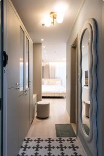 Hongdae St10, wide,bright & stylish house - 6