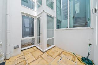 3 Bed City Centre House Sleeps 6 - Parking Wifi - 1