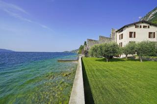 Villa Victoria Lake front - 9