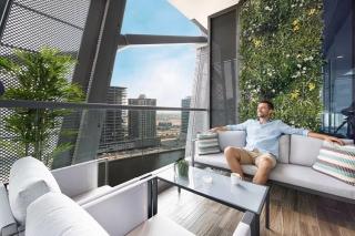 Cozy 1BR with Canal View, Pool & Gym Access - 9