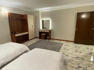 أي رووم سويتس - 9