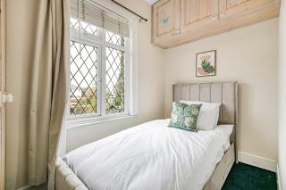 Spacious charming house near Heathrow - 4