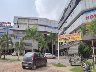 Hotel Baroda Rooms & Banquet - 1