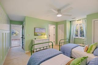 AV4-53: 4 53rd Avenue - 6