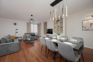 Family Apartment with 3 Bedrooms and a Parking Space by Noclegi Renters - 0