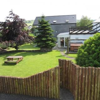 Large House with Private Hot Tub - 7