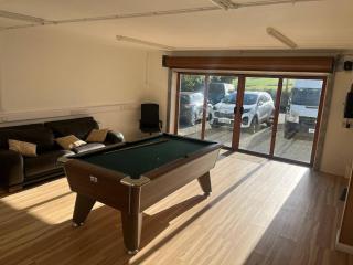 Large House with Private Hot Tub - 6