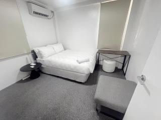 Gem 10 Gladstone -SuvaCBD 2 Bedroom - 8