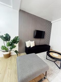 Gem 10 Gladstone -SuvaCBD 2 Bedroom - 2