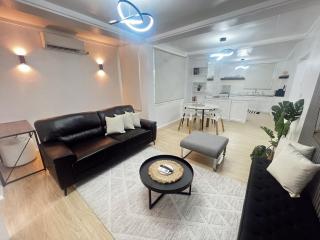 Gem 10 Gladstone -SuvaCBD 2 Bedroom - 1